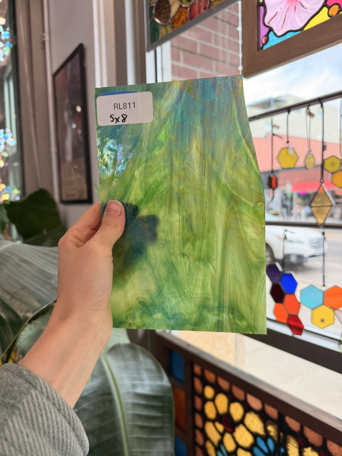 Green Iridescent White Green Wispy Wissmach Sheet Glass – RL811