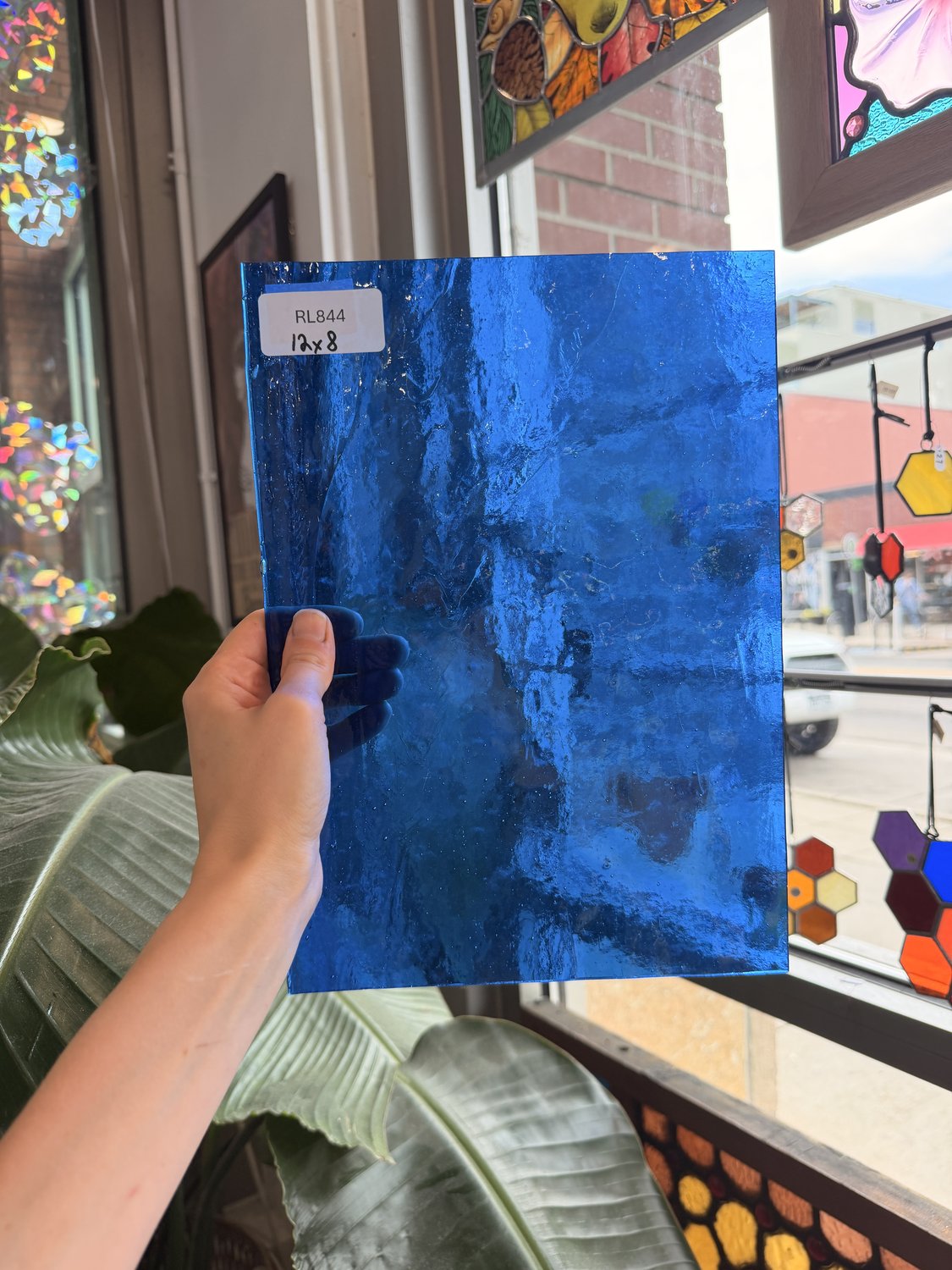 Medium Blue Hammered Transparent Sheet Glass – RL844