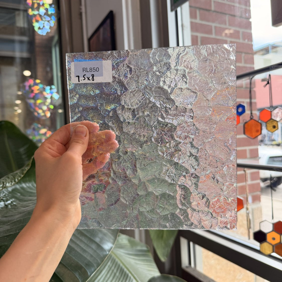Clear Wavolite Iridescent Kokomo (KO 33WIR)