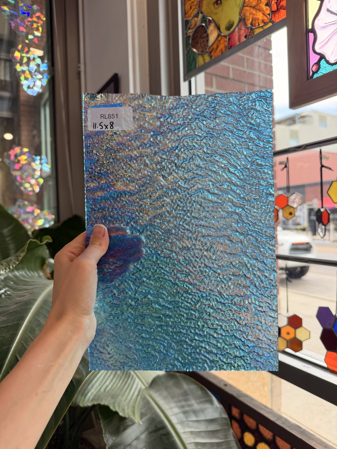 Iridescent Transparent Peacock Blue Tight Ripple Kokomo Sheet Glass – RL851