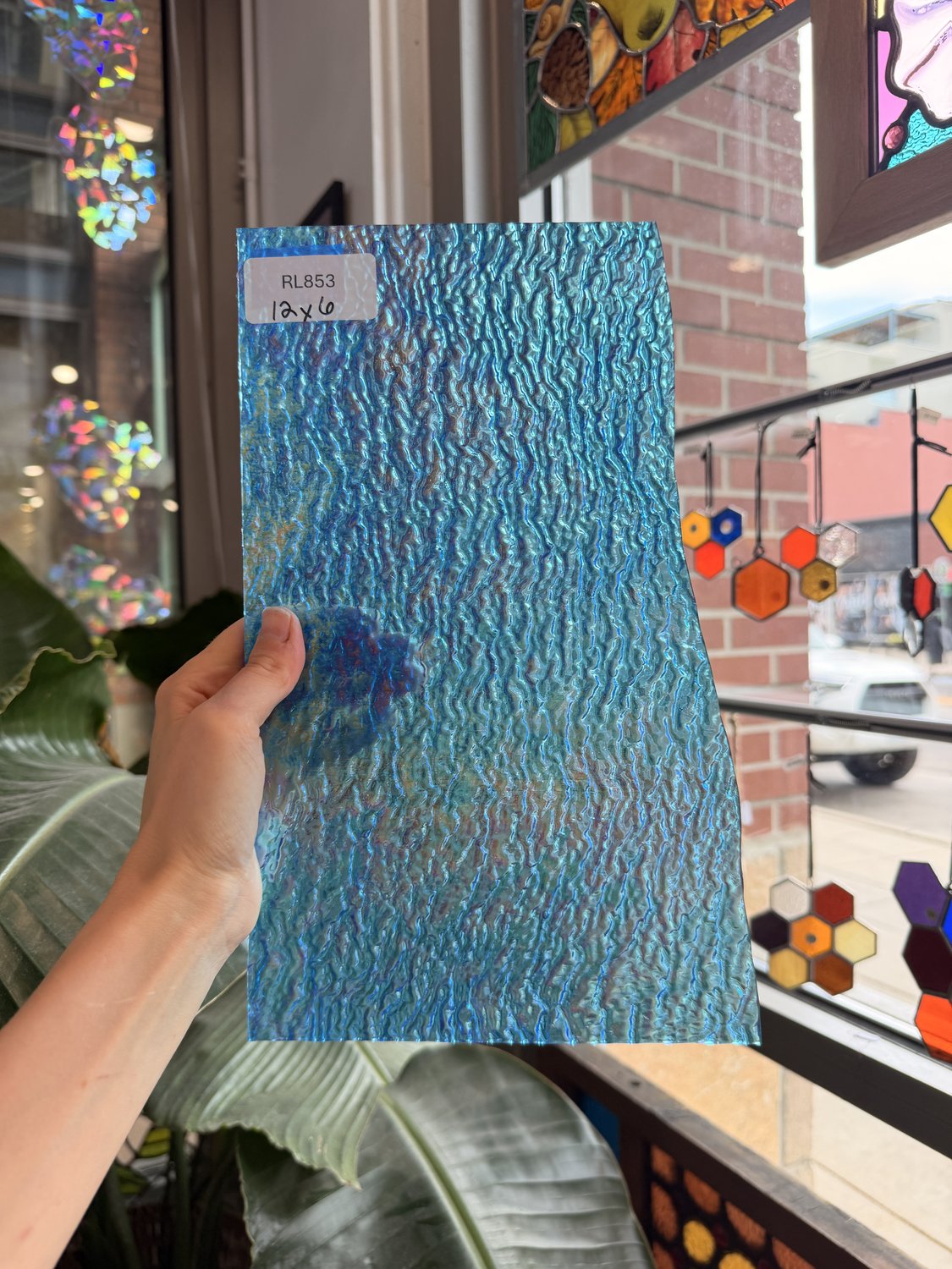 Iridescent Transparent Peacock Blue Tight Ripple Kokomo Sheet Glass – RL853