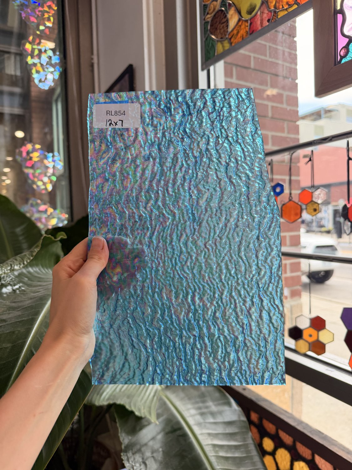 Iridescent Transparent Peacock Blue Tight Ripple Kokomo Sheet Glass – RL854