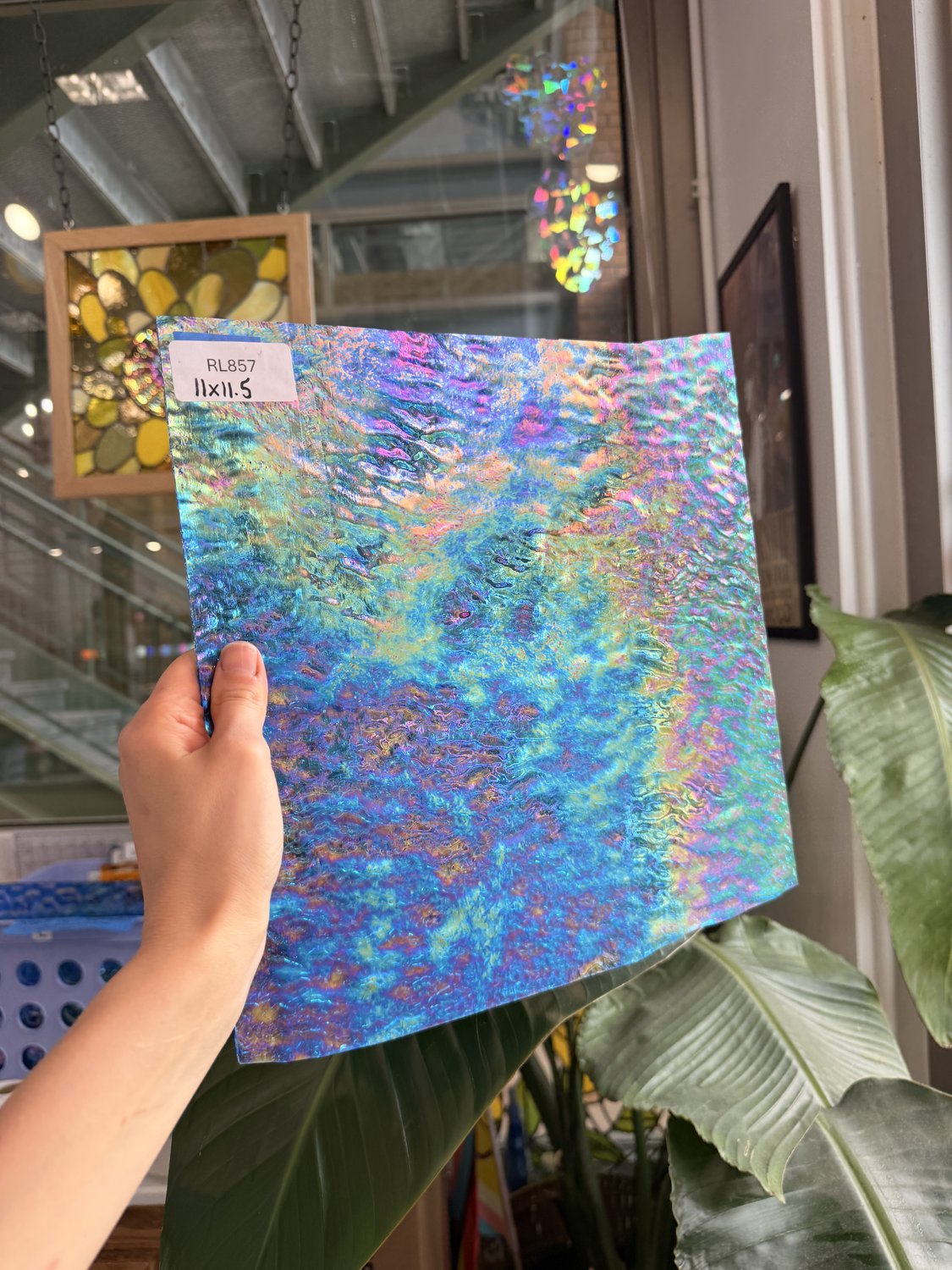 Iridescent Transparent Peacock Blue Tight Ripple Kokomo Sheet Glass – RL857