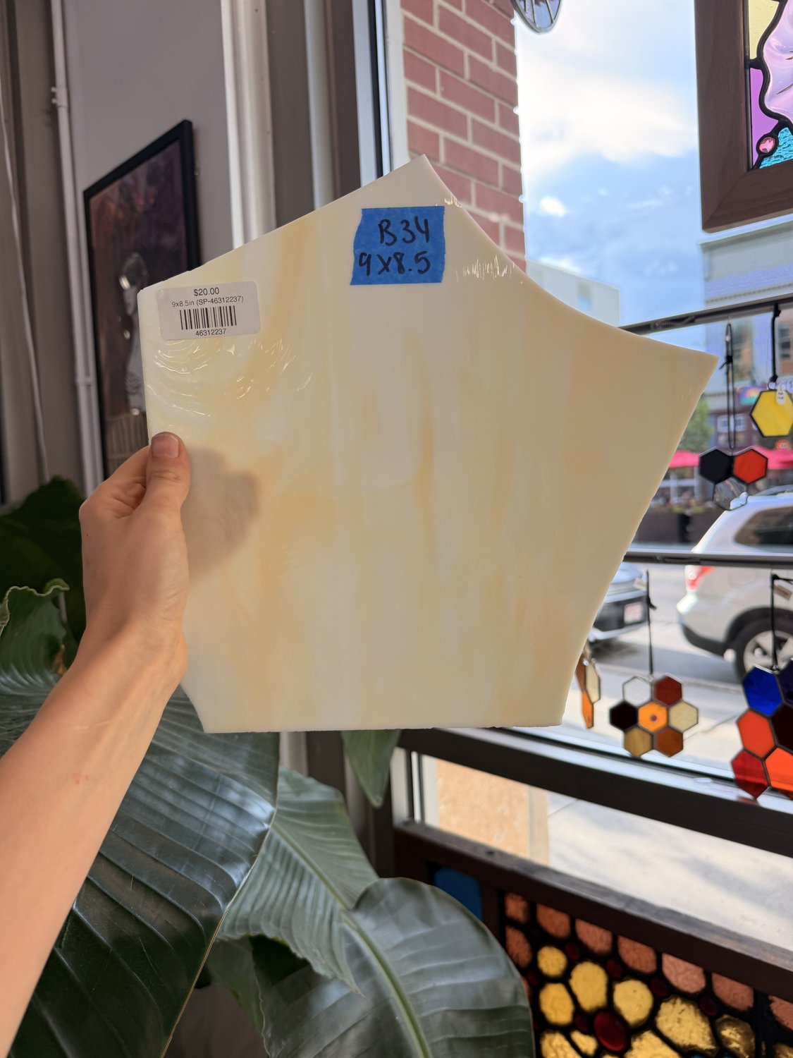 Light Tan Cream Wispy Spectrum