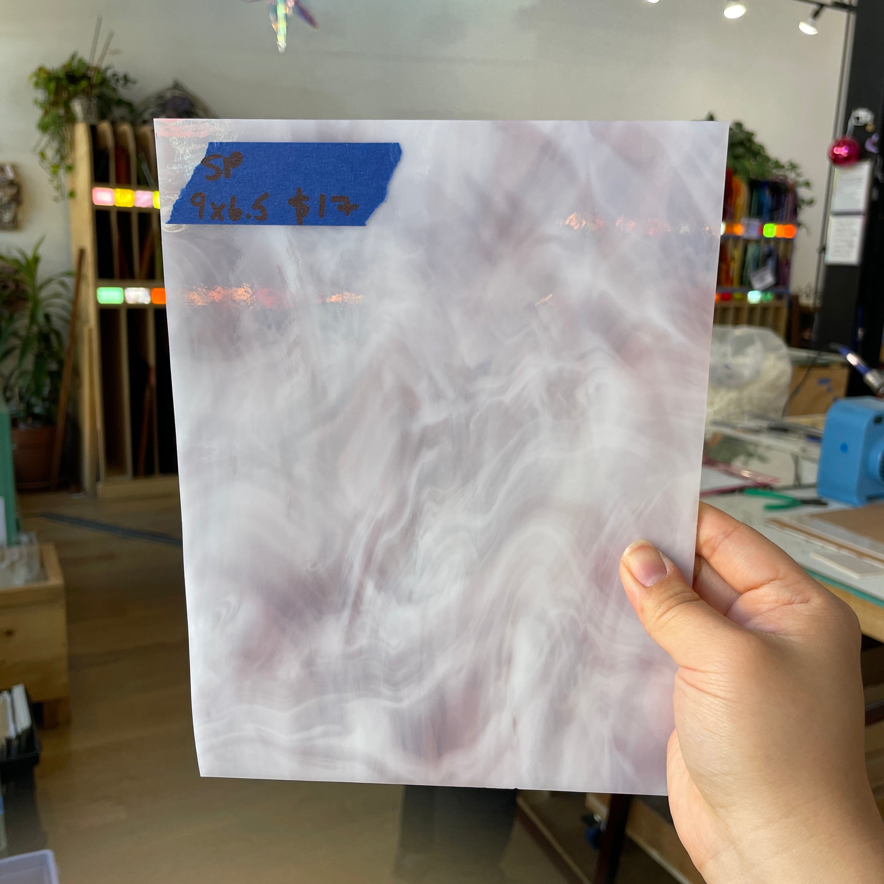 Mauve White Wispy Spectrum